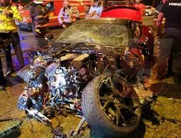 Gabriela și gino iorgulescu, părinții lui mario, tânărul care a provocat accidentul de duminică dimineața, în timp ce se afla la volanul unui bolid de lux, au transmis, marți, un comunicat de presă, în care arată că au luat legătura cu familia tânărului care a murit în accident și au promis ajutor. Fiul Lui Gino Iorgulescu Intre ViaÈÄ Èi Moarte Ce VitezÄ StupefiantÄ Avea Cand A Provocat Accidentul Direct24