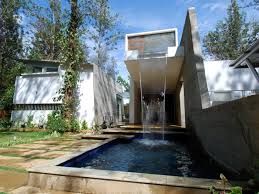 Vor allem durch das modellieren mit beton, kann man einen wasserfall ideal abdichten und noch dazu sehr kreativ sein. Wasserfall Im Garten Selber Bauen 99 Ideen Wie Sie Die Harmonie Der Natur Geniessen