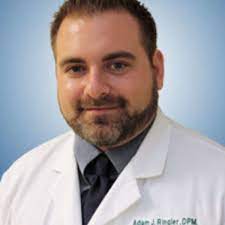 Treating a broken foot isn't always an exact science, which is why it's important to have a doctor evaluate your injury. How To Lose Weight With A Broken Foot Answers From Doctors Healthtap
