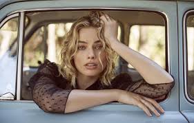 What would happen if there are one hot blond and two chineses? Wallpaper Auto Blonde Hot Beauty Blonde Blonde Margot Robbie Margot Robbie Images For Desktop Section Devushki Download