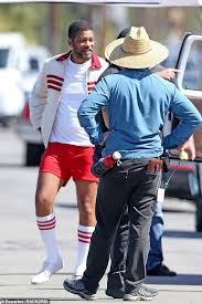 Based on the true story that will inspire the world, king richard follows the journey of richard williams, an undeterred. Will Smith Rocks Shorts Und Knie Hohe Socken Auf Dem Set Von Seinem Neuen Film King Richard Aktuelle Boulevard Nachrichten Und Fotogalerien Zu Stars Sternchen