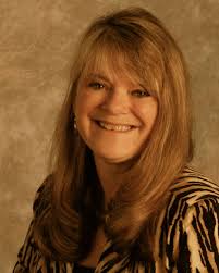 Holly Burkett's Instagram, Twitter & Facebook