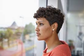 Denn auch frisuren mit kurzen haaren sind sehr variabel und individuell. Kurzhaarfrisuren Das Liegt Im Trend Fur Kurzes Haar Frisuren Kurze Haare Ab 50 Kurzhaarfrisuren Haare Ab