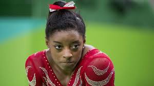 Lisa Velarde (@LisaLongV)