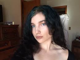 Jocelyn Farris's Instagram, Twitter & Facebook