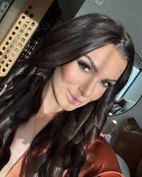 Super hero era 💚 What shall my super hero name be ? 💪🏼💪🏼 Top names  gets pinned ! #savagefenty #cosplaygirl