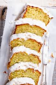 Zucchinikuchen Backen Das Beste Rezept Lecker In 2020 Zucchini Kuchen Susse Kuchen Rezepte