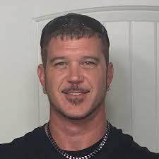 Curtis Maddox's Instagram, Twitter & Facebook