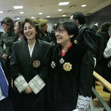 La fiscal superior, María Ángeles Montes y Carmen Adán (a la izquierda)