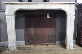 Cheminee Louis Philippe En Marbre Blanc Bca Materiaux Anciens Marbre Blanc Marbre Cheminee Marbre