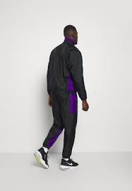 Unsere mitarbeiter begrüßen sie zu hause hier. Nike Performance Nba La Lakers Tracksuit Vereinsmannschaften Black Field Purple Schwarz Zalando De