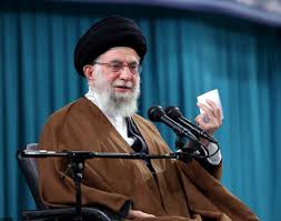 رهبر انقلاب: عزت در سیاست خارجی یعنی نفی دیپلماسی التماسی