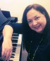 Judith Cataldo's Instagram, Twitter & Facebook