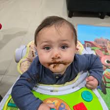 Sharing some dark chocolate with my man Zechy (low sugar of course) 😍