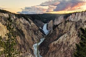 How much do you know about yellowstone? Vip Yellowstone And Grand Tetons Safari From Jackson 2021 Jackson Hole