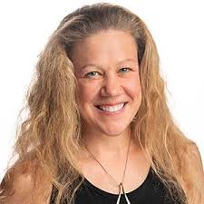 Lyric Theatre Co. honors Hillary Read as Volunteer of Year