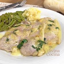 Esta receta de lomo en salsa es un clásico en mi casa, fácilísima de preparar y de las que siempre tienen éxito. Filetes De Lomo O Pollo En Salsa Receta De Divina Cocina