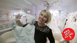 Kaufen sie die besten brautkleider 2021 online bei irenekleider.de. Inhaberin Eines Brautmoden Geschafts Seit Dem Lockdown Habe Ich Kein Einziges Kleid Verkauft Rbb24