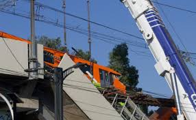 Un convoy del metro de la ciudad de a méxico cayó entre las estaciones tezonco y olivos de la línea 12. Dnrxcslheoz4qm