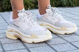 تفسير حلم لبس حذاء مختلفين لابن سيرين. Ø¨Ø§ØªÙˆØ§ Ø¬Ø²Ø± Ø§Ù„Ù‚Ù…Ø± Ø§Ù†Ø³Ø¬Ø§Ù… ØªÙØ³ÙŠØ± Ø­Ù„Ù… Ù„Ø¨Ø³ Ø­Ø°Ø§Ø¡ Ø±ÙŠØ§Ø¶ÙŠ Ù„Ù„Ø¹Ø²Ø¨Ø§Ø¡ Carolinaphotowalks Com