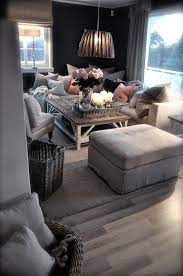 Whether you're working with a small space or just want to give your great room a more intimate vibe, a few of our favorite designers share inspiration (and practical design tips) for creating a cozy living room. Pin Auf Home Decor