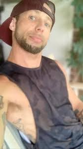 Justin Pickle's Instagram, Twitter & Facebook