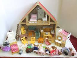 Vintage Mapletown Sylvanian Families House And Furniture W Few Sylvanian Families House Sylvanian Families Critter