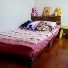 Dekorozi Com Palet Tek Kisilik Yatak Palet Yataklar Hayallerdeki Odalar Tasarim Evler