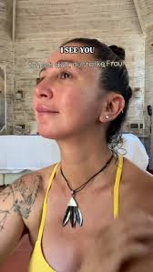 Ich weiß, wie es sich anfühlt. , Ich war selbst lange dort… , in diesem  endlosen Kreislauf von immer geben zu müssen, , um mich wertvoll zu fühlen.  , Und dann die Ernüchterung: , es kommt nicht das ...