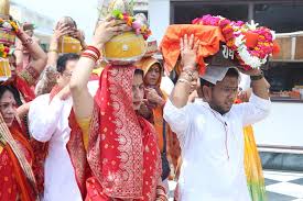 कलश यात्रा से भक्तिमय हुआ समूचा बृजधाम #bhagwat ठा. श्री प्रियाकांत जू  मंदिर, शांति सेवा धाम- वृंदावन में श्रीमद्भागवत कथा के प्रारंभ से पूर्व ...
