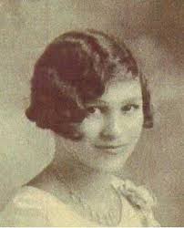 Stacey Curl's Instagram, Twitter & Facebook