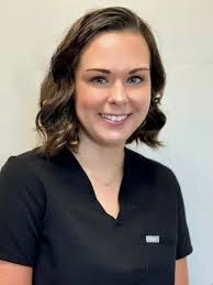 Grace Pitt's Instagram, Twitter & Facebook