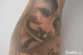 Maybe you would like to learn more about one of these? Ein Tattoo Als Lebensmotto Never Give Up Onetz