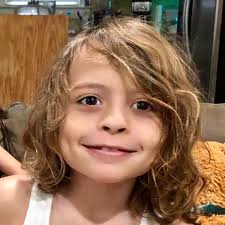 Graham shows his guests some funny perfectly timed photos!