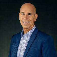 Kevin Cuff's Instagram, Twitter & Facebook