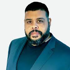 Aaron Condon's Instagram, Twitter & Facebook