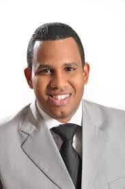 Efren Cuello's Instagram, Twitter & Facebook