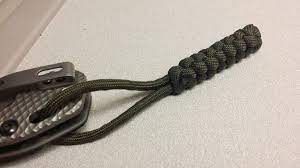 This style of cord is great for crafting into bracelets, lanyards or knife grips but probably won't be as strong as type 3 paracord which will take at least 550lbs. 27 Diy Paracord Knife Lanyard Patterns With Instructions Ideas For Diy Paracord Knife Paracord Diy Lanyard