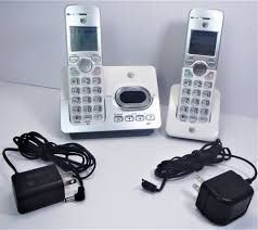 At T El52203 Cordless Telephone Answering System W 2 Handsets Caller Id Cordless Telephone Cordless Phone Caller Id