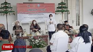 Kos makanan, pengesanan inventori, penjadualan kakitangan, pengeluaran makanan, perkhidmatan pelanggan dan pemasaran adalah sebahagian daripada pengurusan restoran. Buka Bimtek Tksk Di Ponorogo Mensos Ri Minta Sinergi Dan Komunikasi Diperkuat Times Jatim