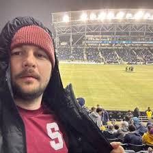 Adrian Vindas (adrianvindas_88)