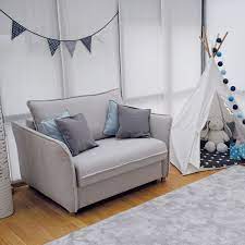 Das Moderne Gastebett Lasst Sich Mit Einer Hand Ausklappen Schlafsofa Bett Ideen Sofas Fur Kleine Raume