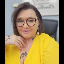 Luann Burton's Instagram, Twitter & Facebook