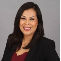 Kathy Valladares's Instagram, Twitter & Facebook