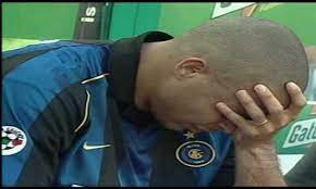 Luis nazario de lima ronaldo, il fenomeno ex inter, parla dal festival dello sport di trento del 5 maggio del 2002, giorno in cui i nerazzurri persero a roma con la lazio e si fecero superare dalla juventus, vincitrice dello scudetto: Blog Si Avvicina Il 5 Maggio Articolo Di 5 Maggio 2002