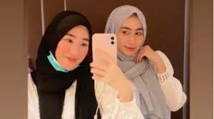 Apakah muhammad alvin faiz dekat dengan ibu tirinya (istri kedua ustad muhammad arifin ilham)? 1inheaagitixym