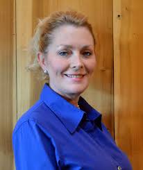 Laura Dejohn's Instagram, Twitter & Facebook