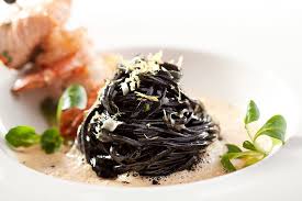 Spaghettis A L Encre De Seiche Et Filets De Rougets Marines Recette Filets De Rouget Alimentation Rouget