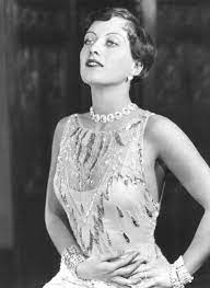 By the 1920s, movies were the most popular leisure activity in the country. I Love Retro Hollywood Glamour Glamour 1920s Fashion