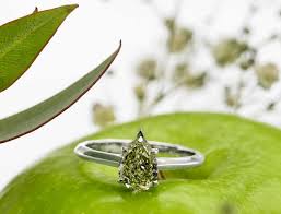 Green and black stone meaning. The Meaning Of Emeralds And Other Green Stones